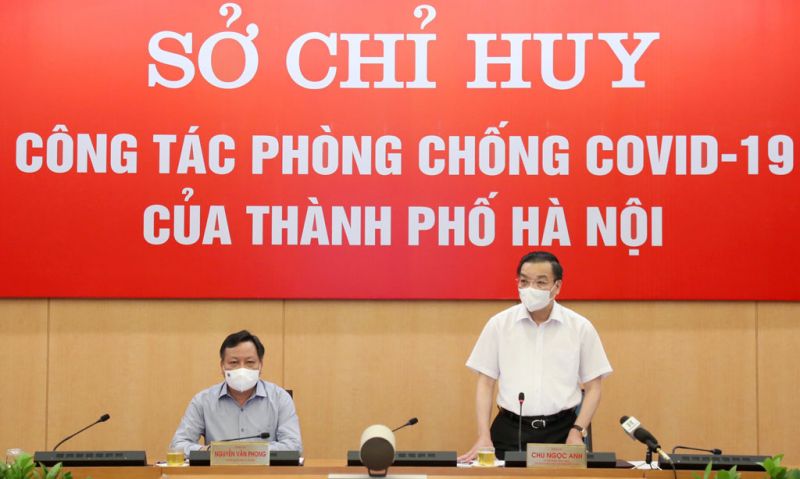Chủ tịch UBND thành phố Hà Nội Chu Ngọc Anh phát biểu tại cuộc họp.
