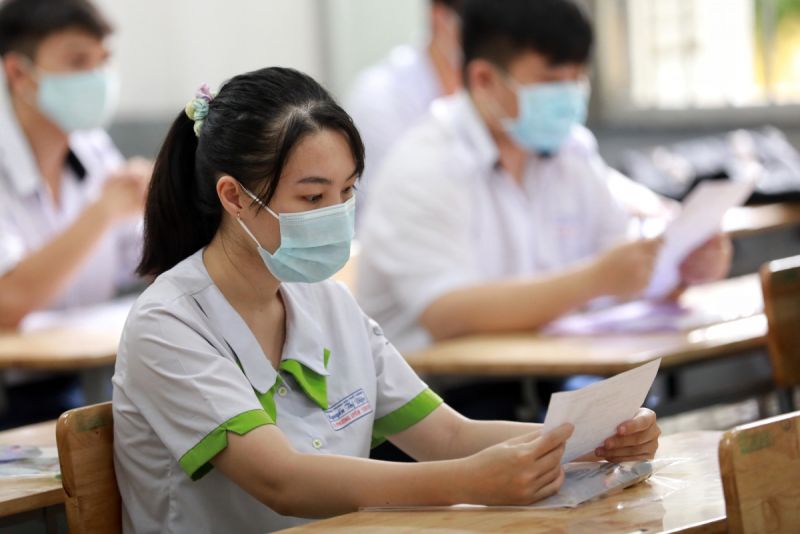 Nhiều ý kiến lo thiếu an toàn khi tổ chức tốt nghiệp THPT đợt 2 trong bối cảnh dịch Covid-19 diễn biến phức tạp