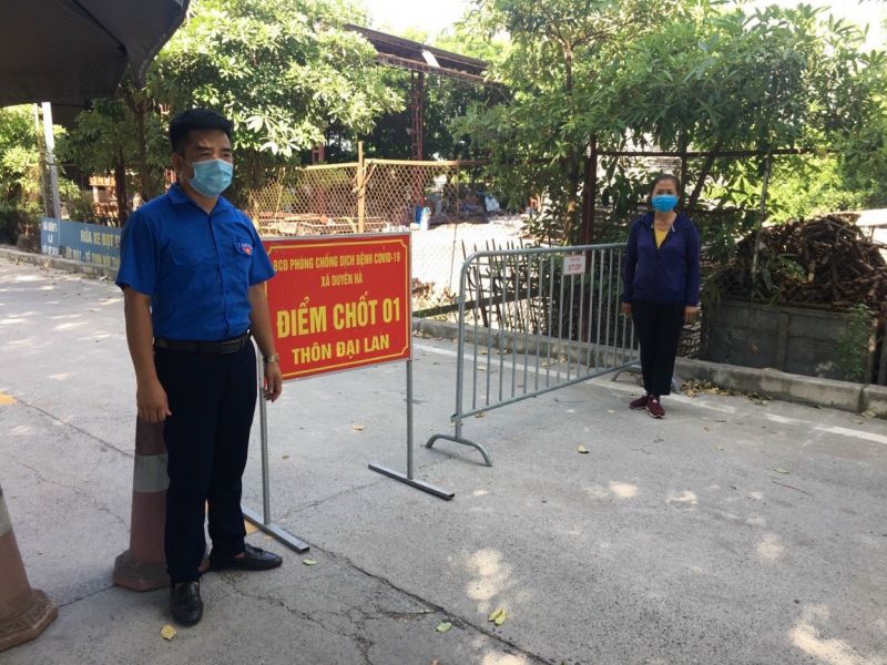 Đoàn Thanh niên huyện Thanh Trì hỗ trợ trực chốt kiểm soát dịch