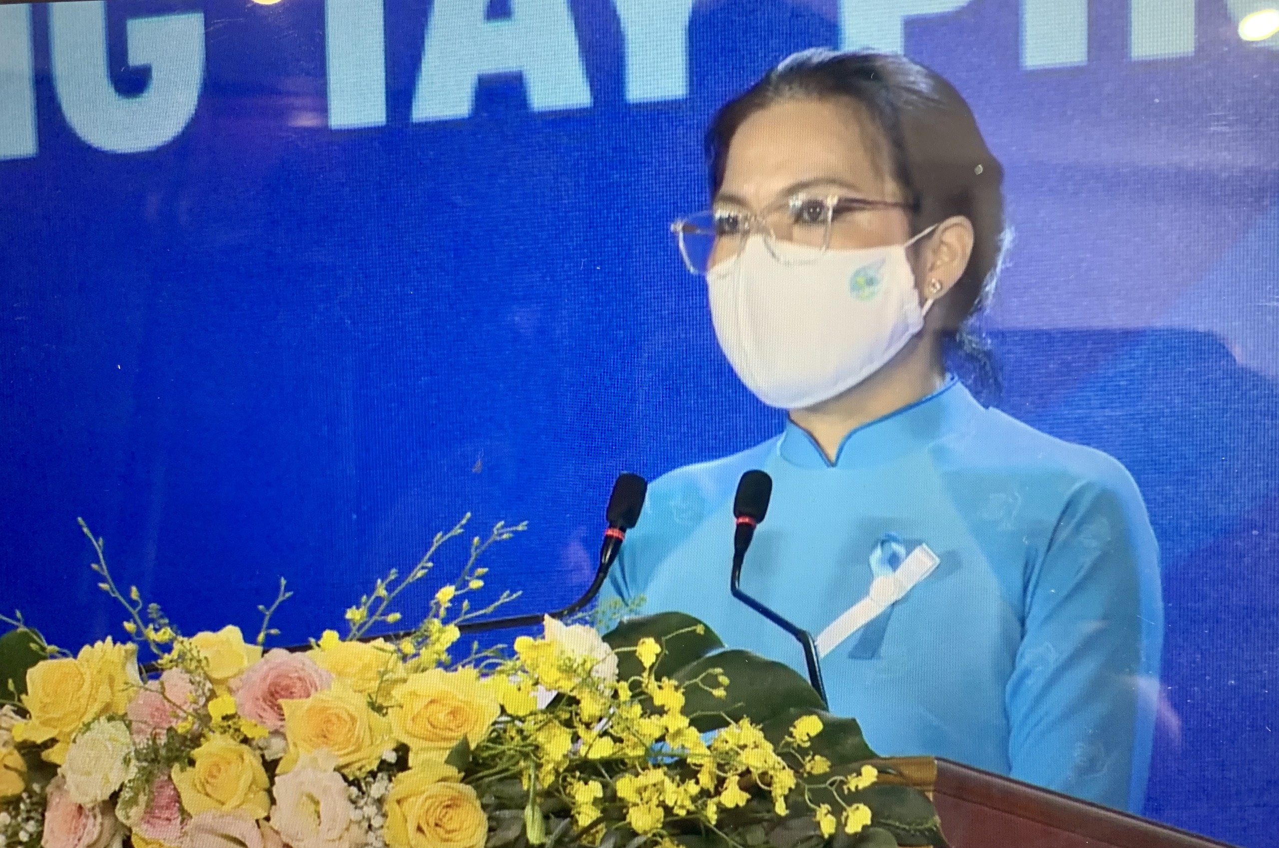 Bà Hà Thị Nga, Ủy viên TƯ Đảng, Chủ tịch Hội LHPN Việt Nam phát biểu khai mạc chương trình