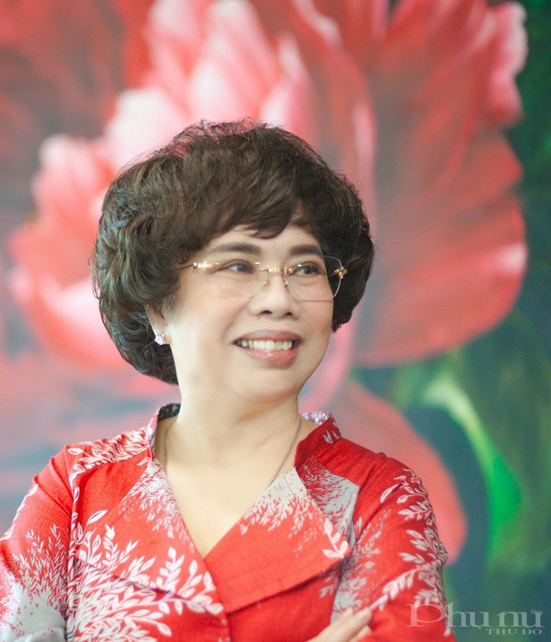 B&agrave; Th&aacute;i Hương &ndash; Nh&agrave; s&aacute;ng lập, Chủ tịch Hội đồng Chiến lược Tập đo&agrave;n TH vừa được phong tặng Anh hung Lao động thời kỳ đổi mới.