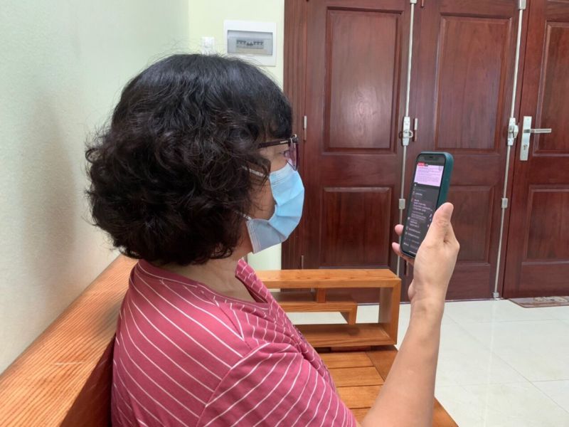 ...  mọi người đều theo dõi rất chăm chú