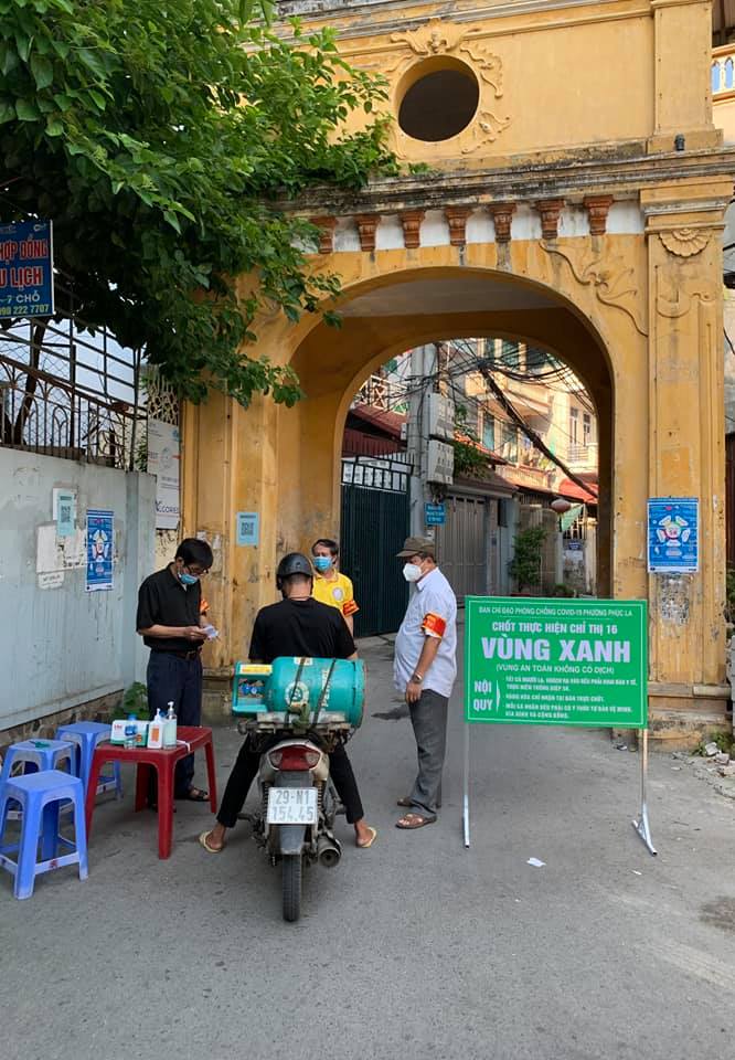 Các tổ dân phố làm nhiệm vụ