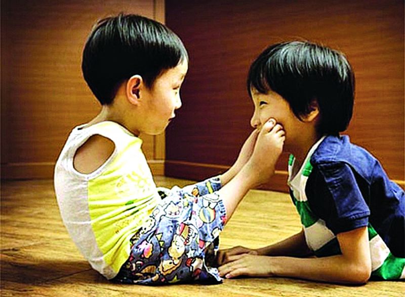 Ảnh: Trẻ khuyết tật và trẻ LGBT là đối tượng dễ bị bạo lực từ người thân trong gia đình