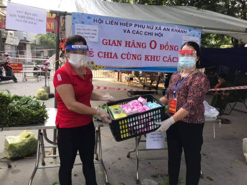 Ảnh: “Gian hàng 0 đồng” của Hội LHPN xã An Khánh, huyện Hoài Đức Ảnh: “Gian hàng 0 đồng” của Hội LHPN xã An Khánh, huyện Hoài Đức