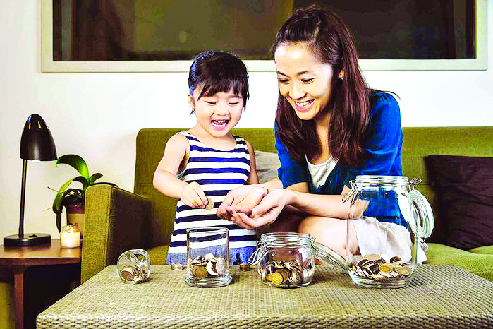 Ảnh: Cả người lớn và trẻ em đều phải học cách tiêu tiền thông minh, nhất là trong những thời điểm khó khăn bởi dịch bệnh Ảnh: Cả người lớn và trẻ em đều phải học cách tiêu tiền thông minh, nhất là trong những thời điểm khó khăn bởi dịch bệnh