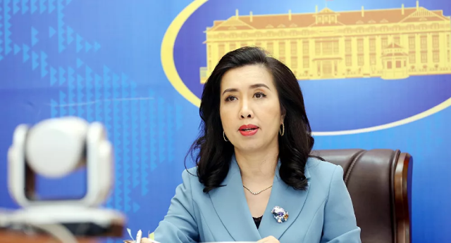Người Phát ngôn Bộ Ngoại giao Lê Thị Thu Hằng tại cuộc họp báo chiều 5-8. Người Phát ngôn Bộ Ngoại giao Lê Thị Thu Hằng tại cuộc họp báo chiều 5-8.