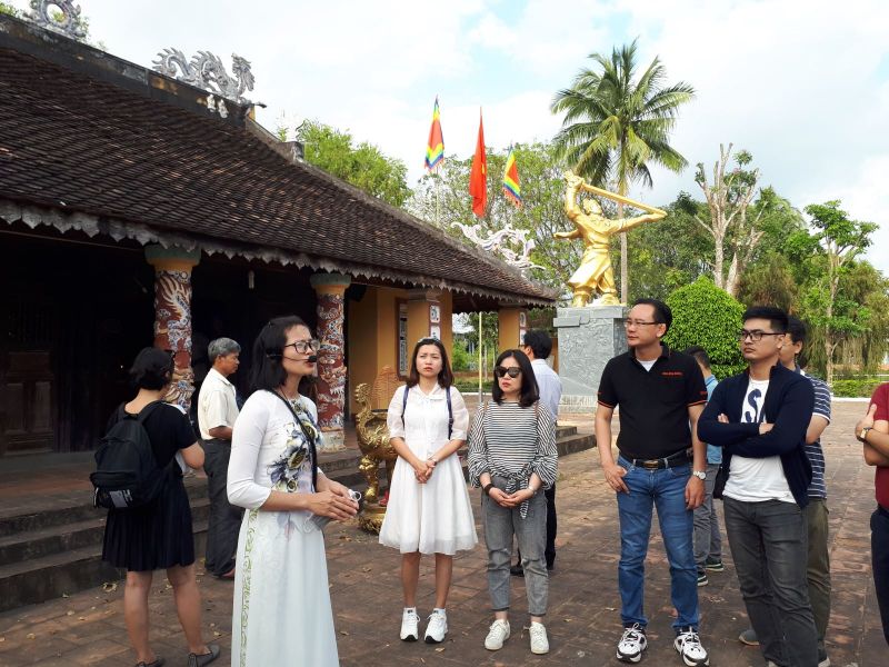 Thanh Hóa: Xây dựng chính sách hỗ trợ hướng dẫn viên du lịch tự do - ảnh 1