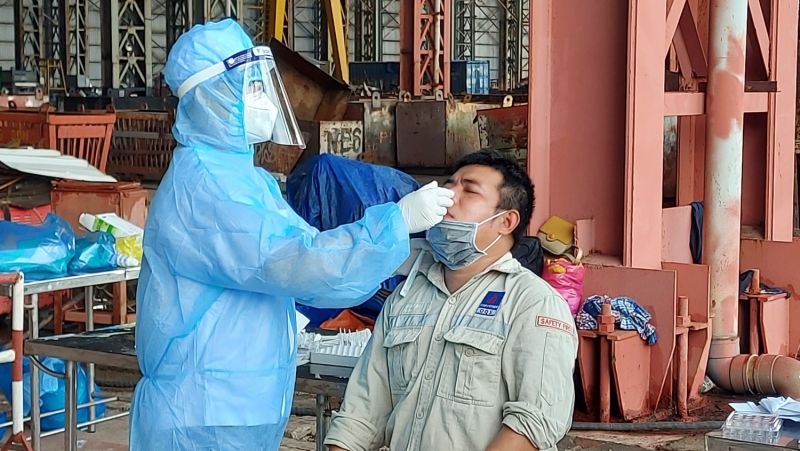 H&agrave; Nội y&ecirc;u cầu c&ocirc;ng nh&acirc;n thực hiện nghi&ecirc;m t&uacute;c nguy&ecirc;n tắc &ldquo;3 tại chỗ&rdquo;