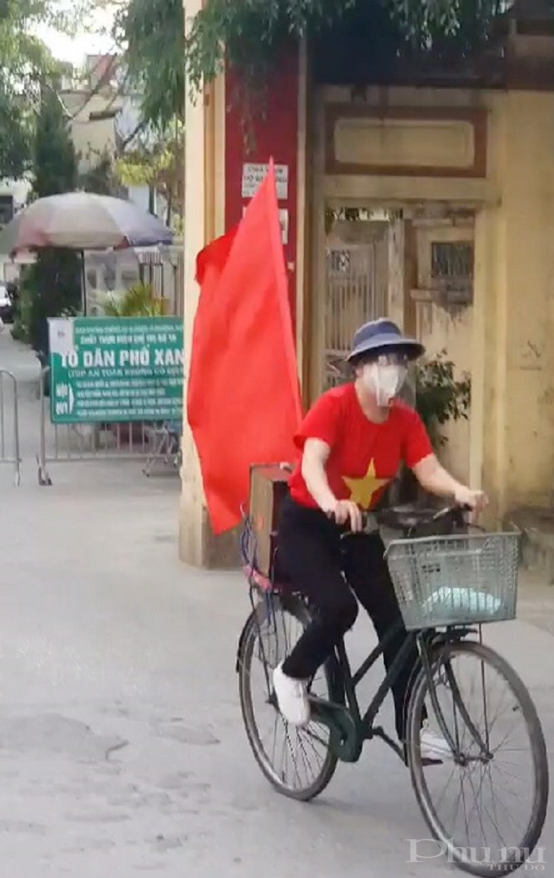 Chị em còn tích cực tuyên truyền người dân thực hiện nghiêm Chỉ thị 17 của UBND TP Hà Nội Chị em còn tích cực tuyên truyền người dân thực hiện nghiêm Chỉ thị 17 của UBND TP Hà Nội