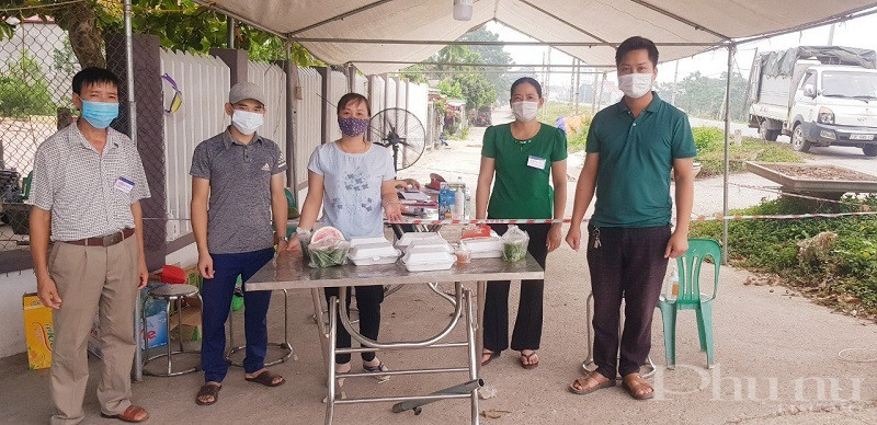 Huyện Ba Vì: Hơn 200 cán bộ, hội viên phụ nữ tham gia mô hình “Ngõ, xóm tự quản phòng chống dịch Covid-19” - ảnh 3