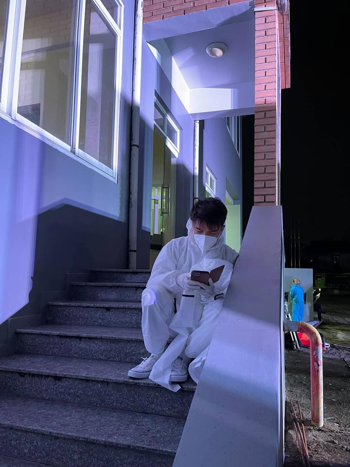 Phút nghỉ ngơi của nam ca sĩ