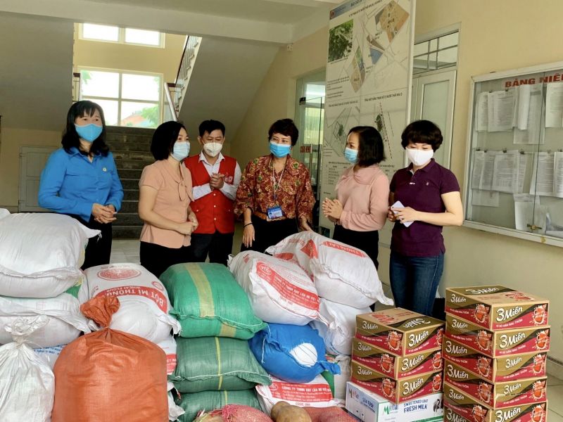 góp phần tạo động lực mạnh mẽ giúp các lực lượng trên tuyến đầu chống dịch thêm quyết tâm khắc phục khó khăn, cùng nhân dân tiếp tục ngăn chặn và đẩy lùi dịch Covid-19