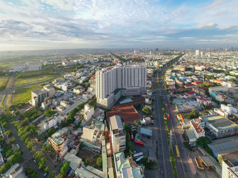 Hạ tầng quận Bình Tân hoàn thiện với nhiều tuyến đường lớn rộng thoáng Hạ tầng quận Bình Tân hoàn thiện với nhiều tuyến đường lớn rộng thoáng