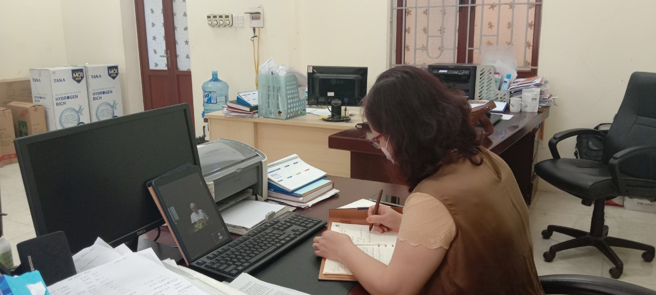 Cán bộ Hội LHPN huyện Thanh Oai tham dự chương trìnhCán bộ Hội LHPN huyện Thanh Oai tham dự chương trình