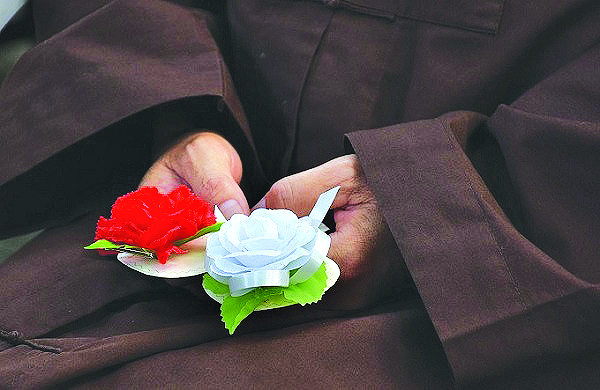 Mùa Vu lan thường được tổ chức trang trọng và thiêng liêng Mùa Vu lan thường được tổ chức trang trọng và thiêng liêng