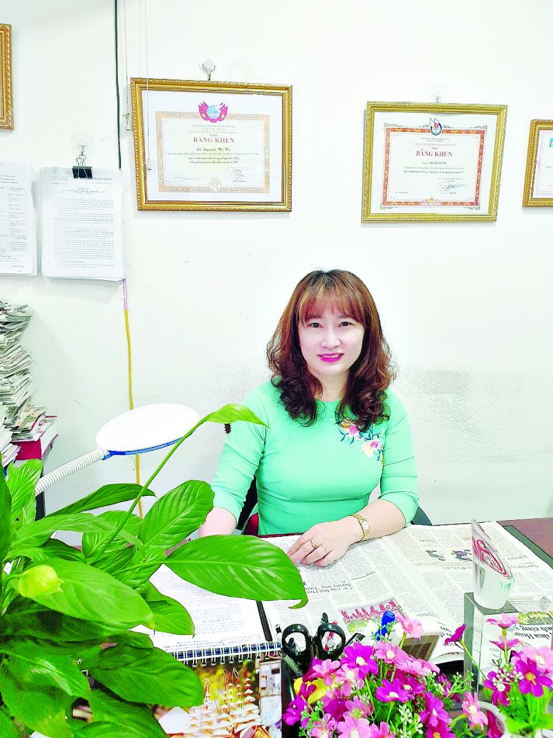 Nhà báo Nguyễn Thu Hà - Phụ trách Ban Thư ký tòa soạn - Trưởng Ban Hôn nhân gia đình, Chuyên đề và Pháp luật