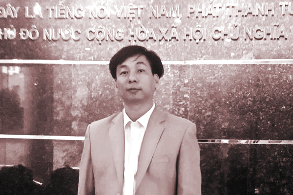 Nh&agrave; nghi&ecirc;n cứu văn h&oacute;a Ph&ugrave;ng Ho&agrave;ng Anh