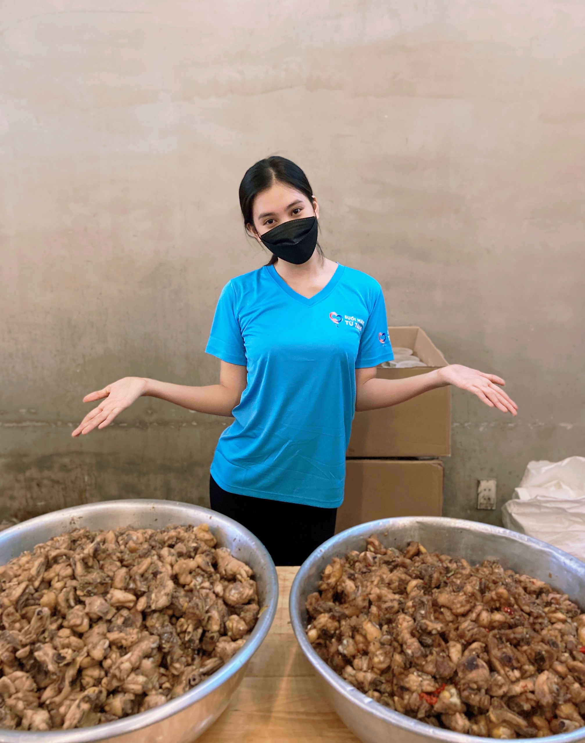 Cô là thành viên tích cực trong bếp ăn thiện nguyện