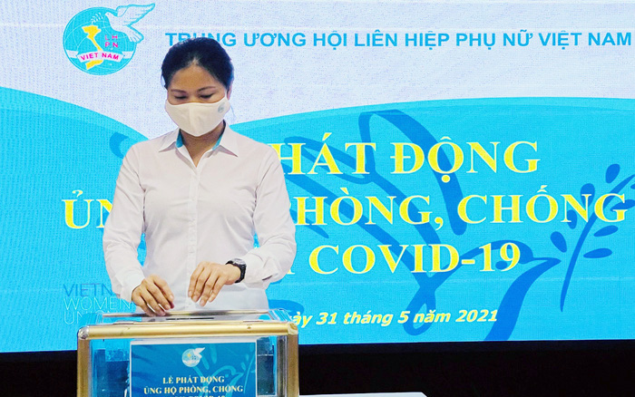 Ủy viên TƯ Đảng, Chủ tịch Hội LHPN Việt Nam Hà Thị Nga đóng góp ủng hộ phòng, chống dịch Covid-19 Ủy viên TƯ Đảng, Chủ tịch Hội LHPN Việt Nam Hà Thị Nga đóng góp ủng hộ phòng, chống dịch Covid-19