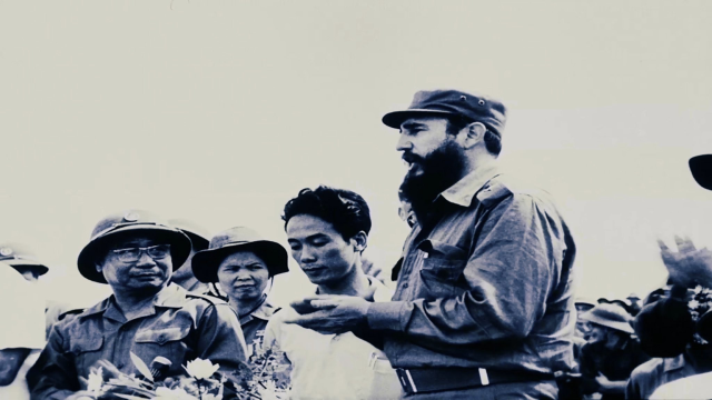 Ra mắt phim tài liệu dài tập “Con đường đã chọn” - ảnh 1