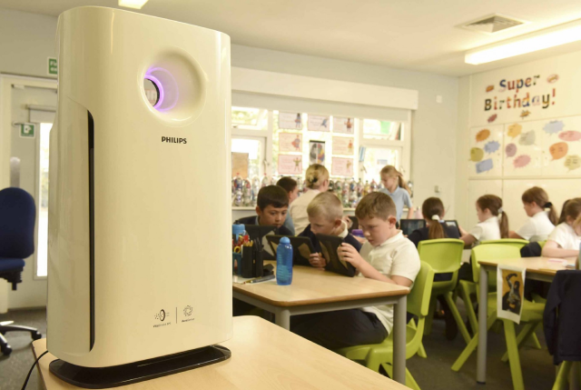 Đức trang bị hệ thống lọc không khí trong trường học để phòng Covid-19 - ảnh 1