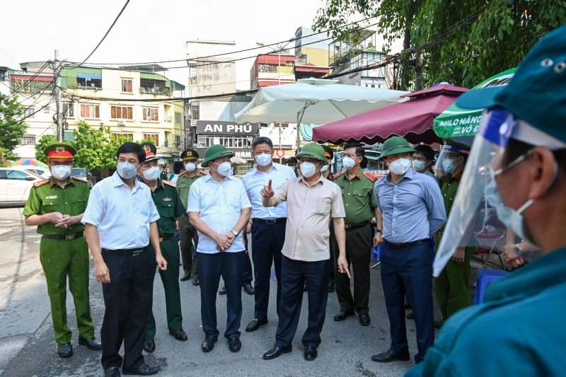 Tránh để “chặt ngoài, lỏng trong” Tránh để “chặt ngoài, lỏng trong”
