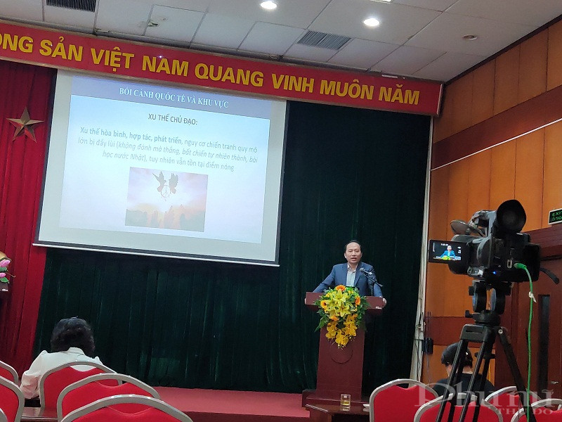 Hội nghị được tổ chức bằng hình thức trực tiếp và trực tuyến trên fanpage của Hội LHPN Hà Nội Hội nghị được tổ chức bằng hình thức trực tiếp và trực tuyến trên fanpage của Hội LHPN Hà Nội