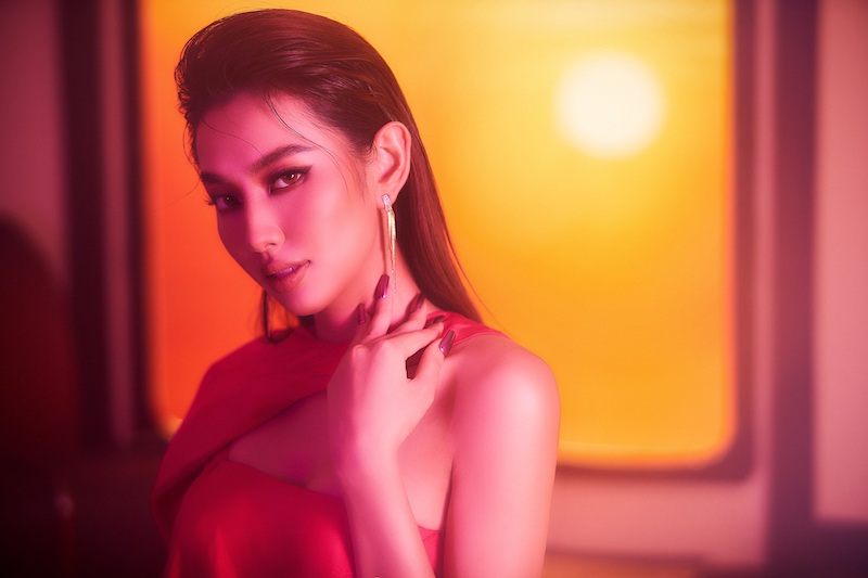 Miss Grand Vietnam 2021 Thuỳ Tiên “lột xác” trước thềm MGI 2021 - ảnh 1