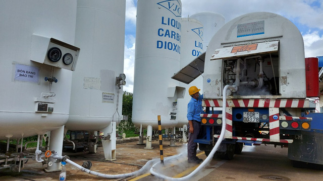 Bộ Y tế đề nghị các tỉnh, thành phố khẩn trương có giải pháp, cơ chế ưu tiên đặc biệt vận chuyển oxy y tế 24/24h - Ảnh minh họa