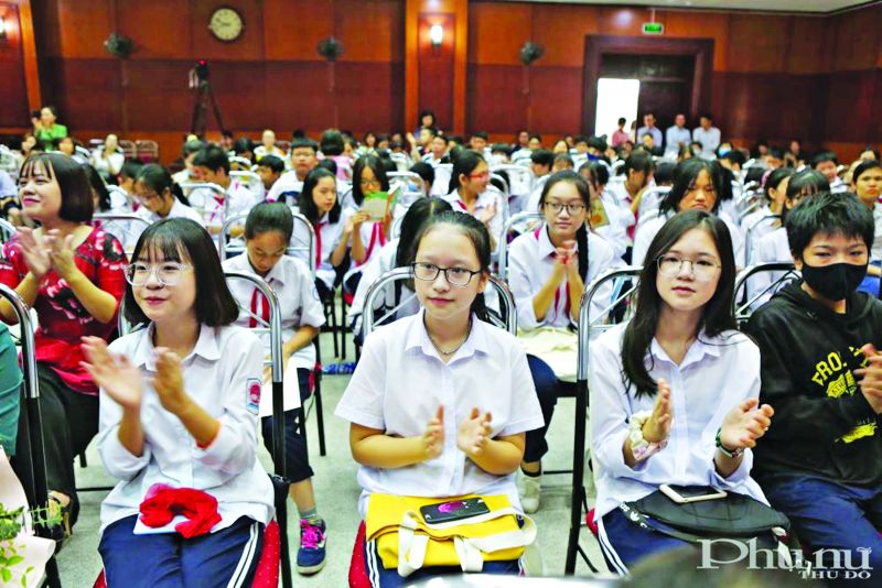 Học sinh các cấp được rèn luyện và nâng cao tri thức thông qua cuộc thi “Viết về cuốn sách yêu thích của em” do báo Phụ nữ Thủ đô tổ chức.