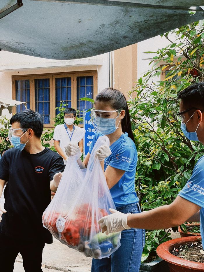 Hoa hậu Khánh Vân, Á hậu Ngọc Thảo lọt Top 42 “Hoa hậu đẹp nhất thế giới” năm 2020 - ảnh 3