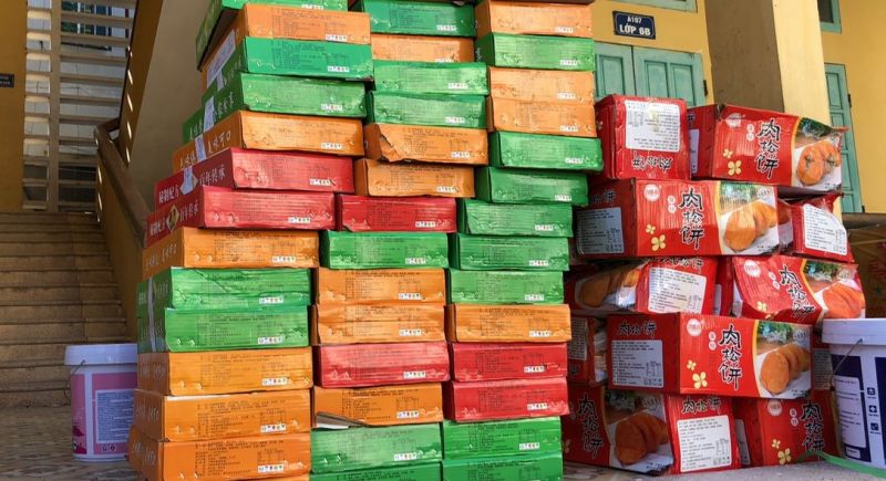 11.130 chiếc bánh trung thu có nhãn mác sản xuất tại nước ngoài