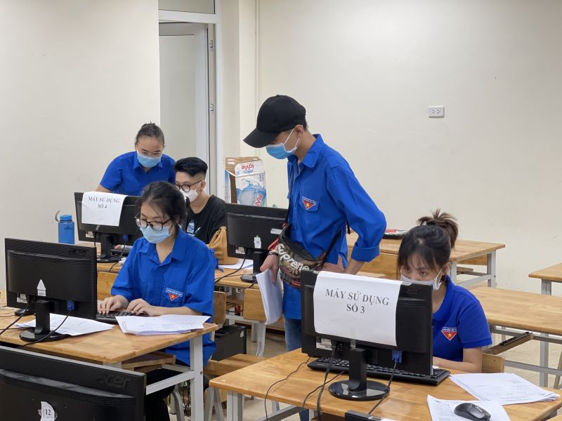Đoàn thanh niên hỗ trợ nhập dữ liệu