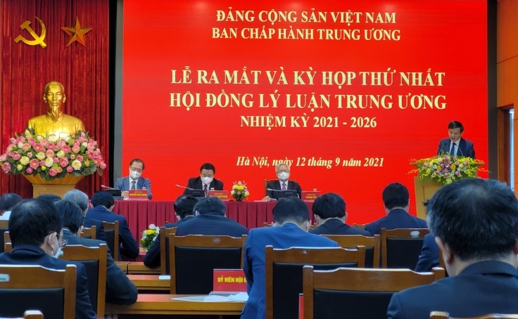 Lễ ra mắt và Kỳ họp thứ nhất Hội đồng lý luận Trung ương, nhiệm kỳ 2021 - 2026. Lễ ra mắt và Kỳ họp thứ nhất Hội đồng lý luận Trung ương, nhiệm kỳ 2021 - 2026.