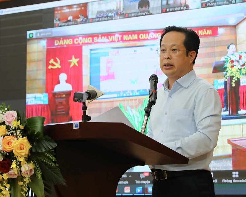 Giám đốc Sở GD-ĐT Trần Thế Cương phát biểu tại chương trình