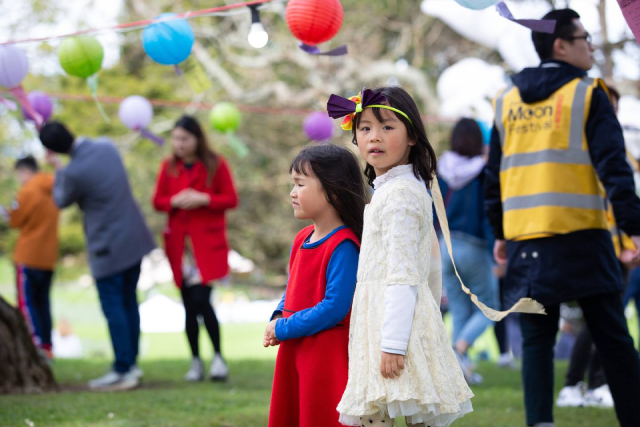Khách tham quan tại Lễ hội Trung thu năm ngoái ở Balmoral, Auckland.