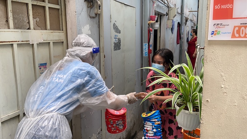 Một trung thu không yên lặng nhờ những tình cảm này