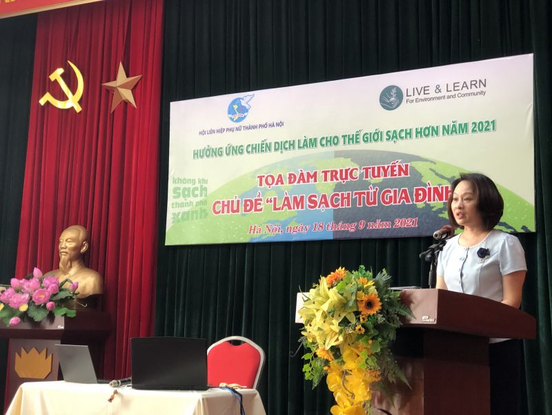 Phó Chủ tịch Hội LHPN Hà Nội Phạm Thị Thanh Hương phát biểu tại tọa đàm “Làm sạch từ gia đình”