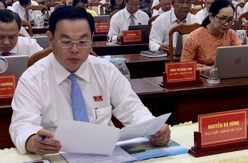 Chủ tịch UBND huyện Long Điền Nguyễn Bá Hùng Chủ tịch UBND huyện Long Điền Nguyễn Bá Hùng