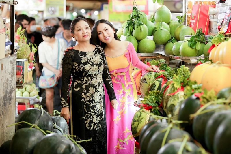 Ca sĩ Hà Phương và mẹ