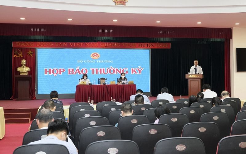 Thứ trưởng Bộ Công Thương Đỗ Thắng Hải phát biểu Thứ trưởng Bộ Công Thương Đỗ Thắng Hải phát biểu