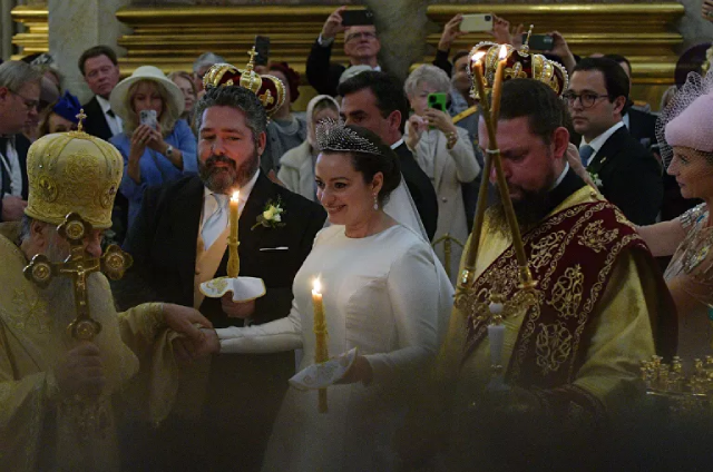 Lễ cưới hoàng gia của hậu duệ nhà Romanov diễn ra ở St.Petersburg.