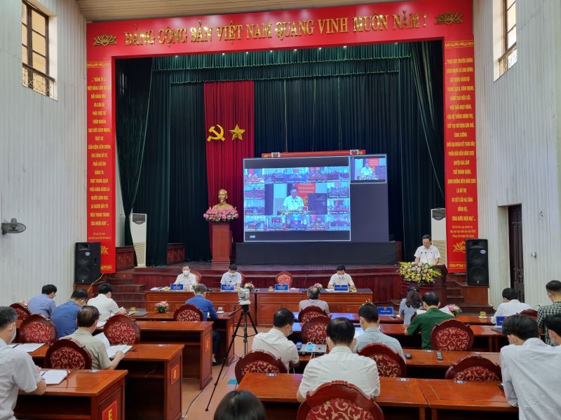 Quang cảnh buổi tiếp xúc cử tri Quang cảnh buổi tiếp xúc cử tri