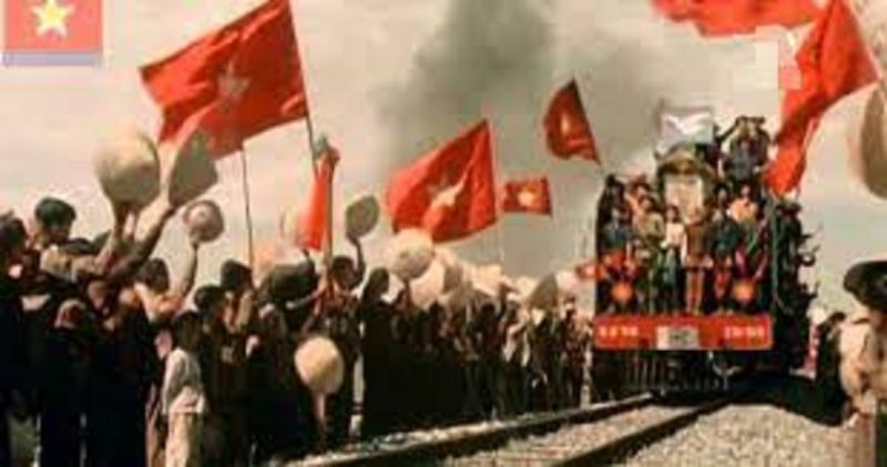 Hình ảnh các đoàn quân tiến vào giải phóng Thủ đô năm 1954. Ảnh: TL.