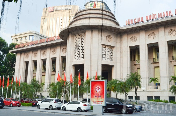 Hà Nội "thay áo" đón mừng 67 năm ngày giải phóng Thủ đô - ảnh 5