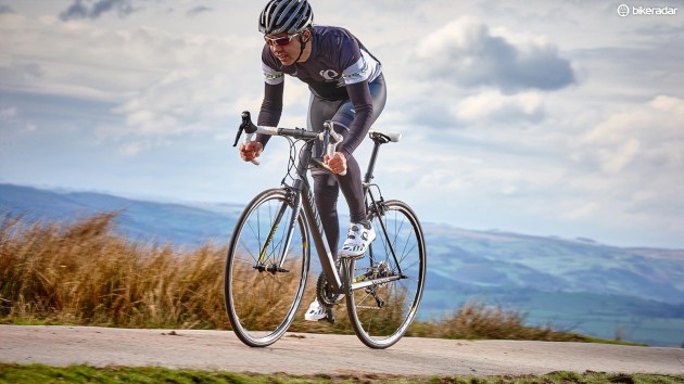 Một số giả thuyết cho rằng khi đạp xe nhiều, ngồi một chỗ lâu có thể gây tăng nhiệt độ vùng bìu, từ đó gây ảnh hưởng đến quá trình sản xuất tinh trùng.