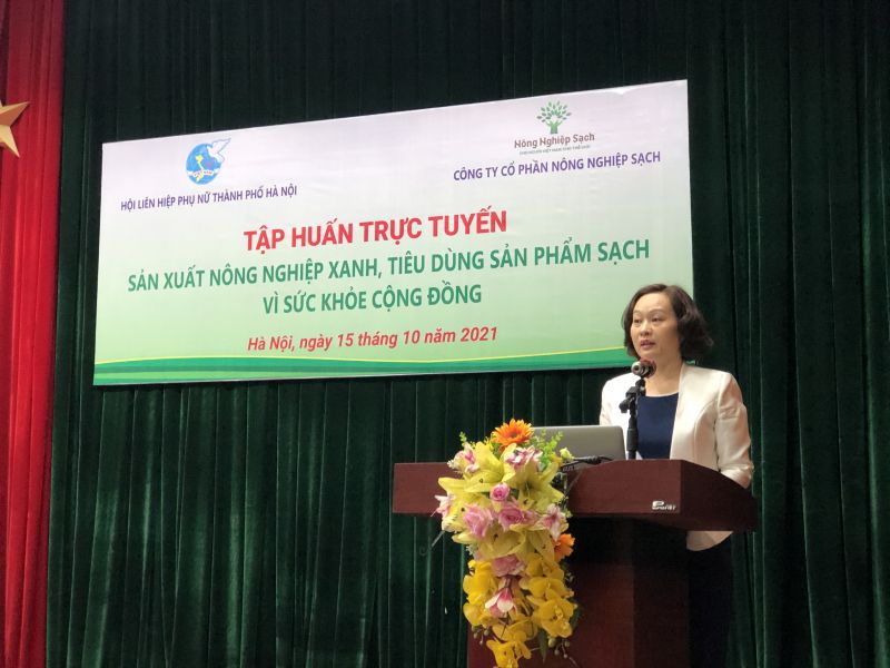 Phó Chủ tịch Hội LHPN Hà Nội Phạm Thị Thanh Hương phát biểu khai mạc tập huấn