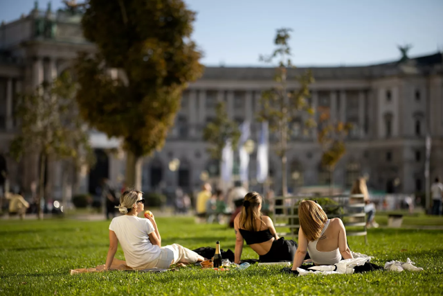 Mùa thu ở Vienna khá  Mùa thu ở Vienna khá