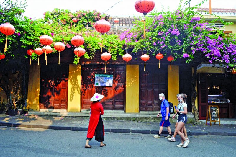 Trong giai đoạn bình thường mới, mỗi tỉnh có một sản phẩm du lịch tiêu biểu và kết nối an toàn cho du khách lựa chọn Trong giai đoạn bình thường mới, mỗi tỉnh có một sản phẩm du lịch tiêu biểu và kết nối an toàn cho du khách lựa chọn